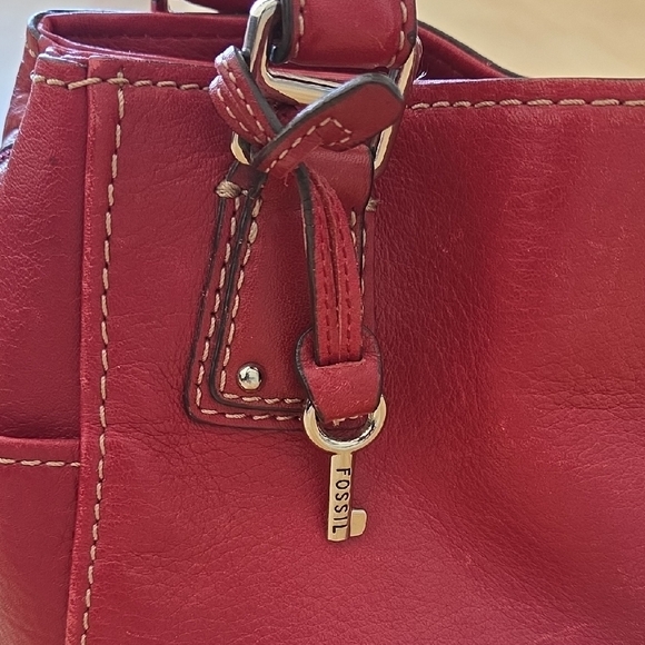 Fossil Red Blackburn Shoulder Leather Bag - Picture 4 of 16
